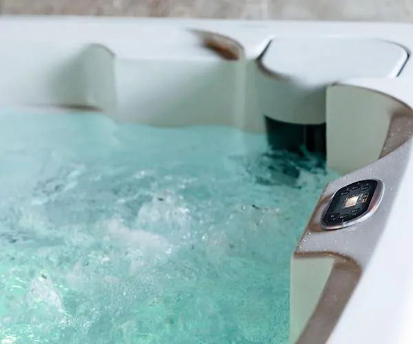 La Motte Feodale Luxury Medieval Manor Rated 5 Stars In Normandy Le Mesnil-Jourdain